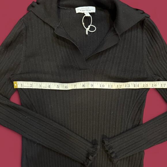 goth y2k black ribbed v-neck long sleeve w/collar womens size EUR small - Picture 6 of 8